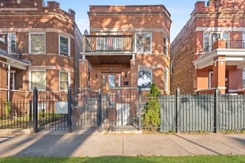 625 N Ridgeway Ave, Chicago, IL 60624