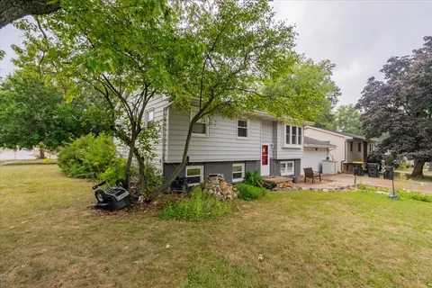 1725 Hoover Dr, Normal, IL 61761 photo 4