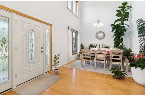 Entry Way - 238 Hillcrest Ave, Addison, IL 60101 photo 1 of 2