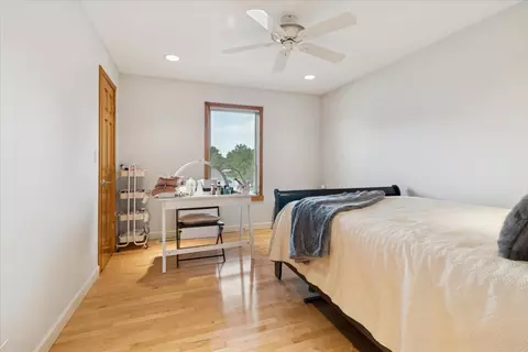 Bedroom - 238 Hillcrest Ave, Addison, IL 60101 photo 3 of 6