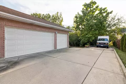 Exterior - 238 Hillcrest Ave, Addison, IL 60101 photo 3 of 5