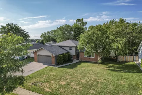 3917 Jonathan Simpson Dr, Joliet, IL 60431