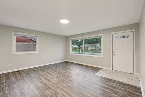 Living - 15364 Afton Ave, Markham, IL 60428 photo 1 of 3