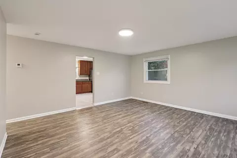 Living - 15364 Afton Ave, Markham, IL 60428 photo 2 of 3