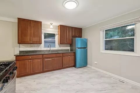 Kitchen - 15364 Afton Ave, Markham, IL 60428 photo 1 of 3
