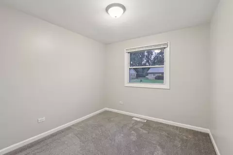 Bedroom - 15364 Afton Ave, Markham, IL 60428 photo 1 of 9