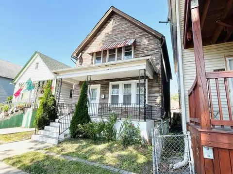 Exterior - 344 E 117th St, Chicago, IL 60628 photo 4 of 8