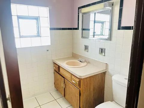 Bath - 344 E 117th St, Chicago, IL 60628 photo 1 of 1