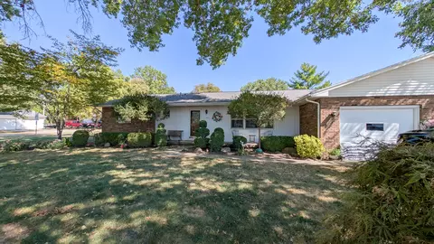 502 S Main St, Saint Joseph, IL 61873
