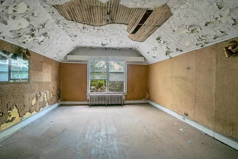 6532 S Eberhart Ave, Chicago, IL 60637 photo 4