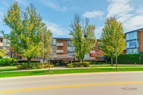 1301 N Western Ave #220, Lake Forest, IL 60045