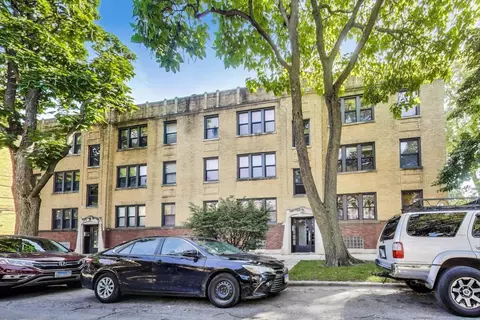 2723 W Wellington Ave #1, Chicago, IL 60618