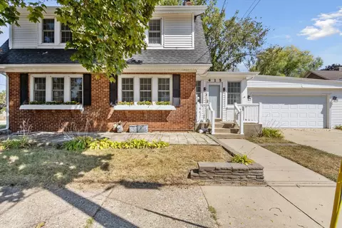 415 Logan St, Rockford, IL 61103