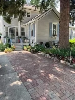 3 E Slade St, Palatine, IL 60067