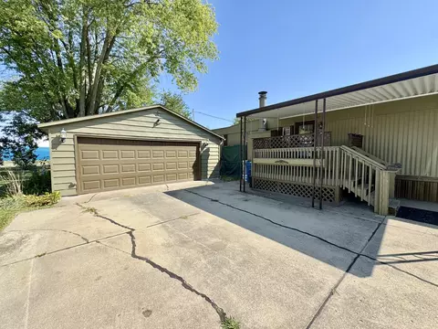 1340 13th St, Bloomington, IL 61704 photo 2