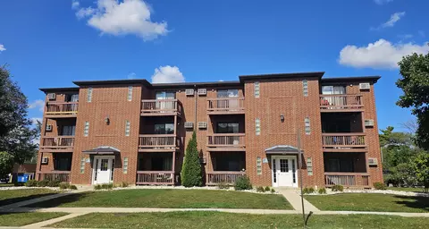 1160 Cedar St #3A, Glendale Heights, IL 60139