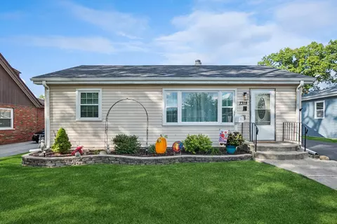 7318 W 113th St, Worth, IL 60482