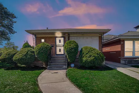 9912 S Prairie Ave, Chicago, IL 60628