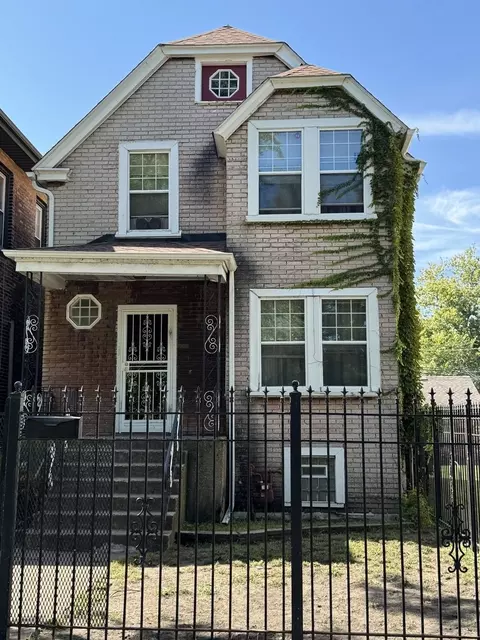 7928 S Brandon Ave, Chicago, IL 60617
