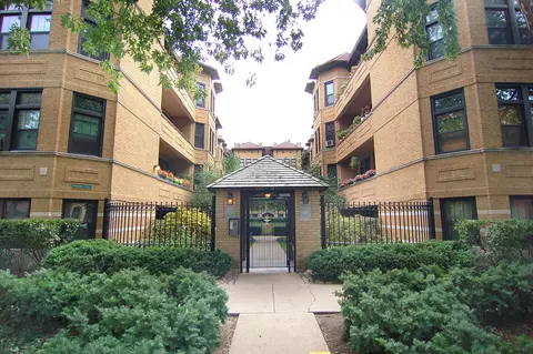 1339 W Lunt Ave #2N, Chicago, IL 60626