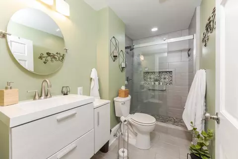 Bath - 597 E 3rd St, El Paso, IL 61738 photo 2 of 2