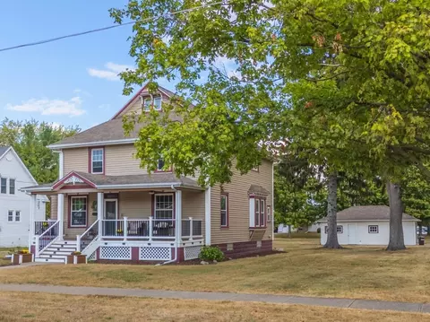 Other - 597 E 3rd St, El Paso, IL 61738 photo 9 of 10