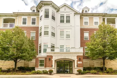 2750 Commons Dr #408, Glenview, IL 60026