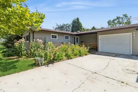 Exterior - 241 Diamond Head Dr, Des Plaines, IL 60018 photo 8 of 8
