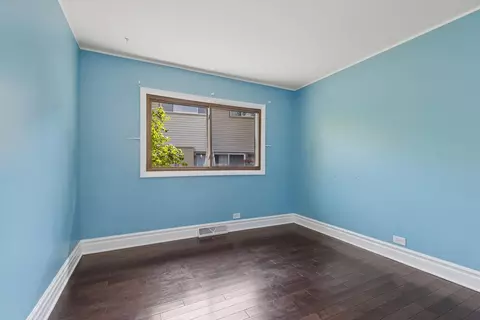 Bedroom - 241 Diamond Head Dr, Des Plaines, IL 60018 photo 3 of 3