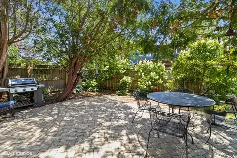 Exterior - 241 Diamond Head Dr, Des Plaines, IL 60018 photo 5 of 8