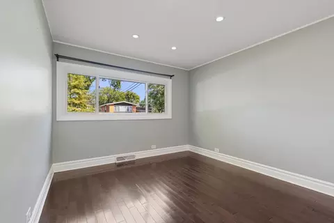 Bedroom - 241 Diamond Head Dr, Des Plaines, IL 60018 photo 1 of 3