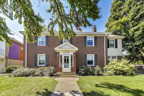 1572 Mcdaniels Ave, Highland Park, IL 60035