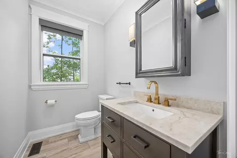 Bath - 6538 Bentley Ave, Willowbrook, IL 60527 photo 1 of 6