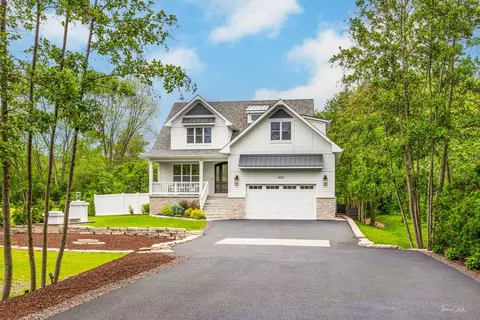Exterior - 6538 Bentley Ave, Willowbrook, IL 60527 photo 3 of 12