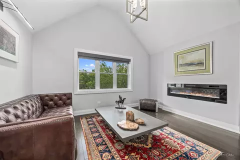 Living - 6538 Bentley Ave, Willowbrook, IL 60527 photo 4 of 4