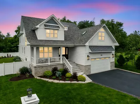 Exterior - 6538 Bentley Ave, Willowbrook, IL 60527 photo 2 of 12