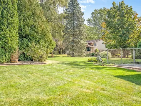 Exterior - 6104 Blyth Rd, Caledonia, IL 61011 photo 12 of 19