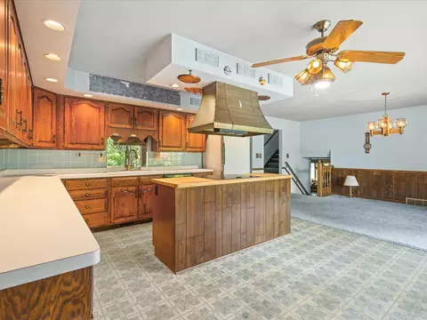 Kitchen - 6104 Blyth Rd, Caledonia, IL 61011 photo 4 of 6