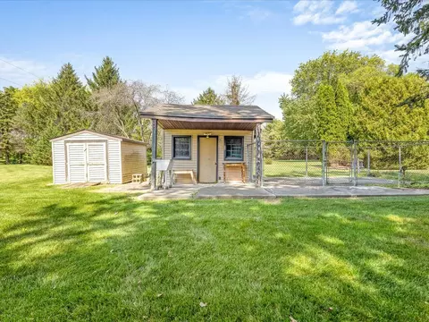 Exterior - 6104 Blyth Rd, Caledonia, IL 61011 photo 10 of 19