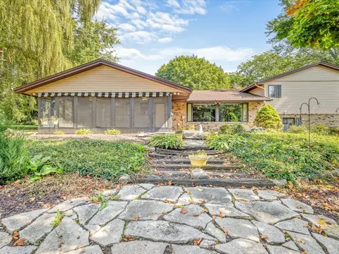 Exterior - 6104 Blyth Rd, Caledonia, IL 61011 photo 7 of 19