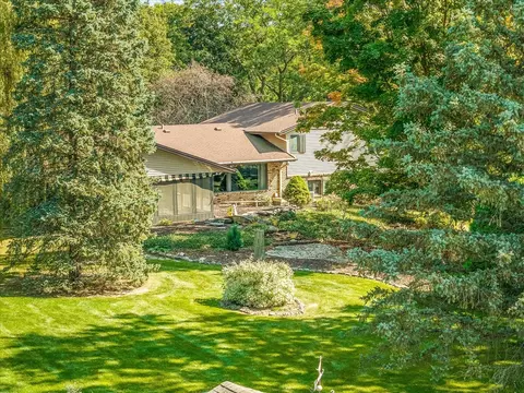Exterior - 6104 Blyth Rd, Caledonia, IL 61011 photo 18 of 19