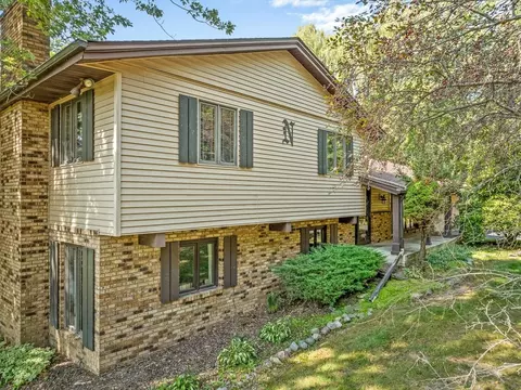 Exterior - 6104 Blyth Rd, Caledonia, IL 61011 photo 14 of 19