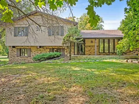 Exterior - 6104 Blyth Rd, Caledonia, IL 61011 photo 2 of 19