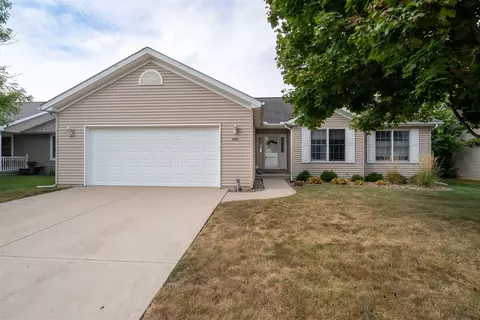 2253 Elwood Ln, Normal, IL 61761