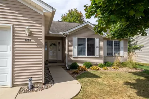2253 Elwood Ln, Normal, IL 61761 photo 3