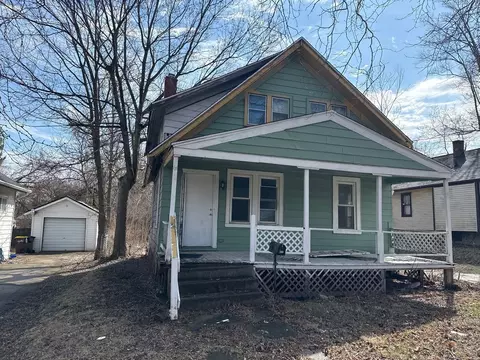 411 N Johnston Ave, Rockford, IL 61101