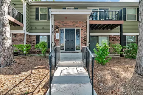1332 Mc Dowell Rd #104, Naperville, IL 60563