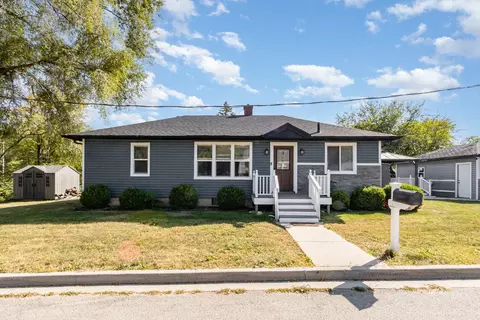 802 Woods Ave, Joliet, IL 60436