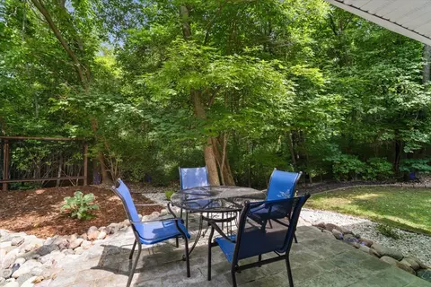 1502 Sweetbriar Dr, Bloomington, IL 61701 photo 33