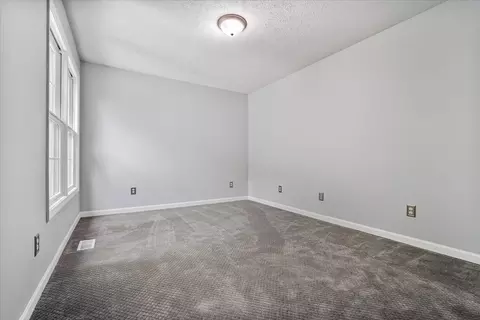 1502 Sweetbriar Dr, Bloomington, IL 61701 photo 28